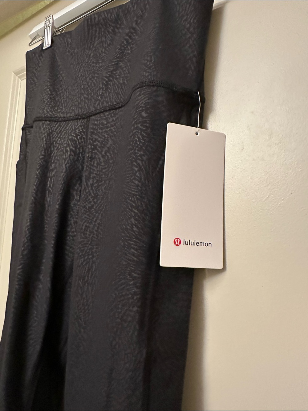 Lululemon NWT Align HR Pant 28”with pockets - Picture 2 of 5